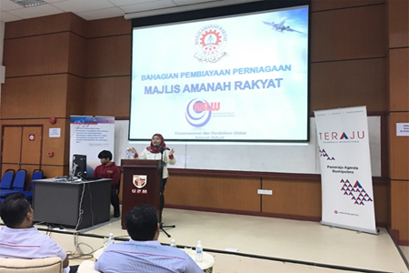 Ceramah daripada wakil MARA.